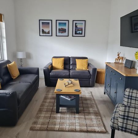 1 Golf Mews Apartamento Ballater Exterior foto