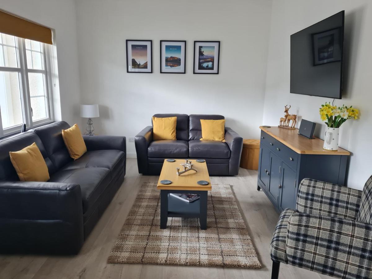 1 Golf Mews Apartamento Ballater Exterior foto